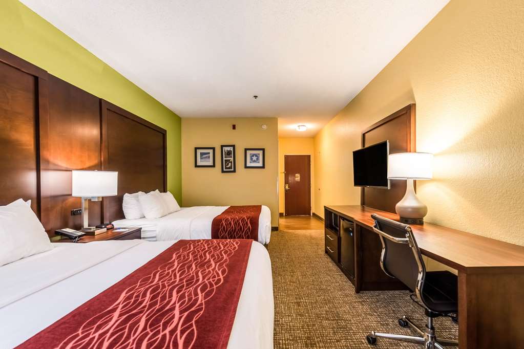 Comfort Inn & Suites Dayton Northwest Englewood - photo 11