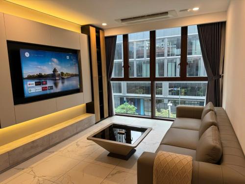 116m2 apartment 3Br super high class furniture by chiHome — 4-Star Luxury Hotel in Ho Chi Minh City, Vietnam