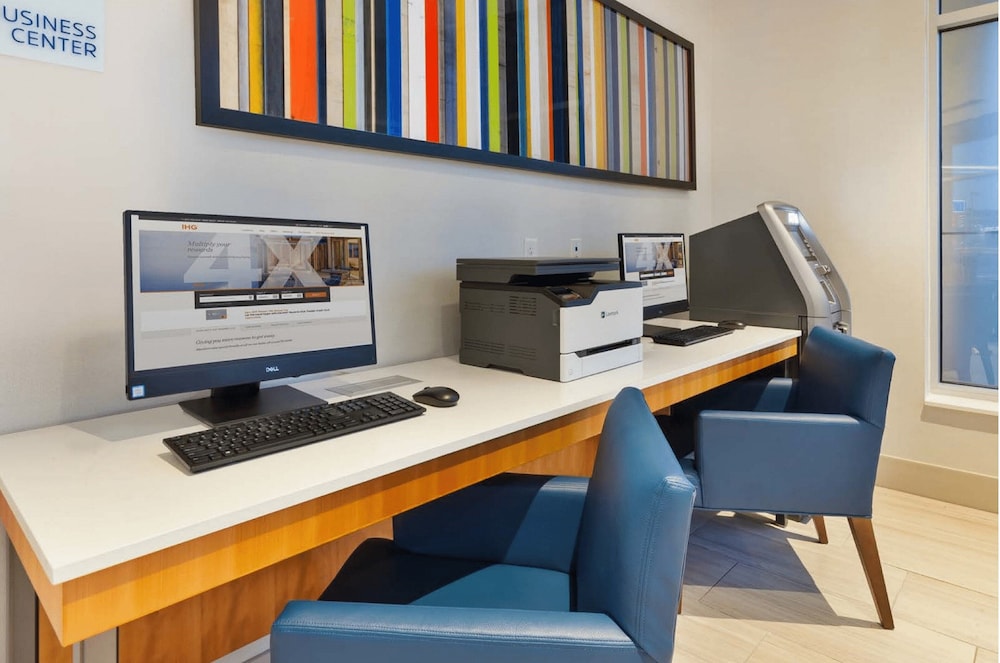 Holiday Inn Express & Suites Jersey City Holland Tunnel by IHG - photo 24