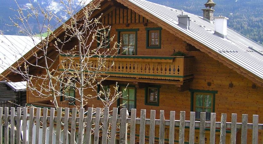 Untermoos - carbon neutral hotel in Taxenbach