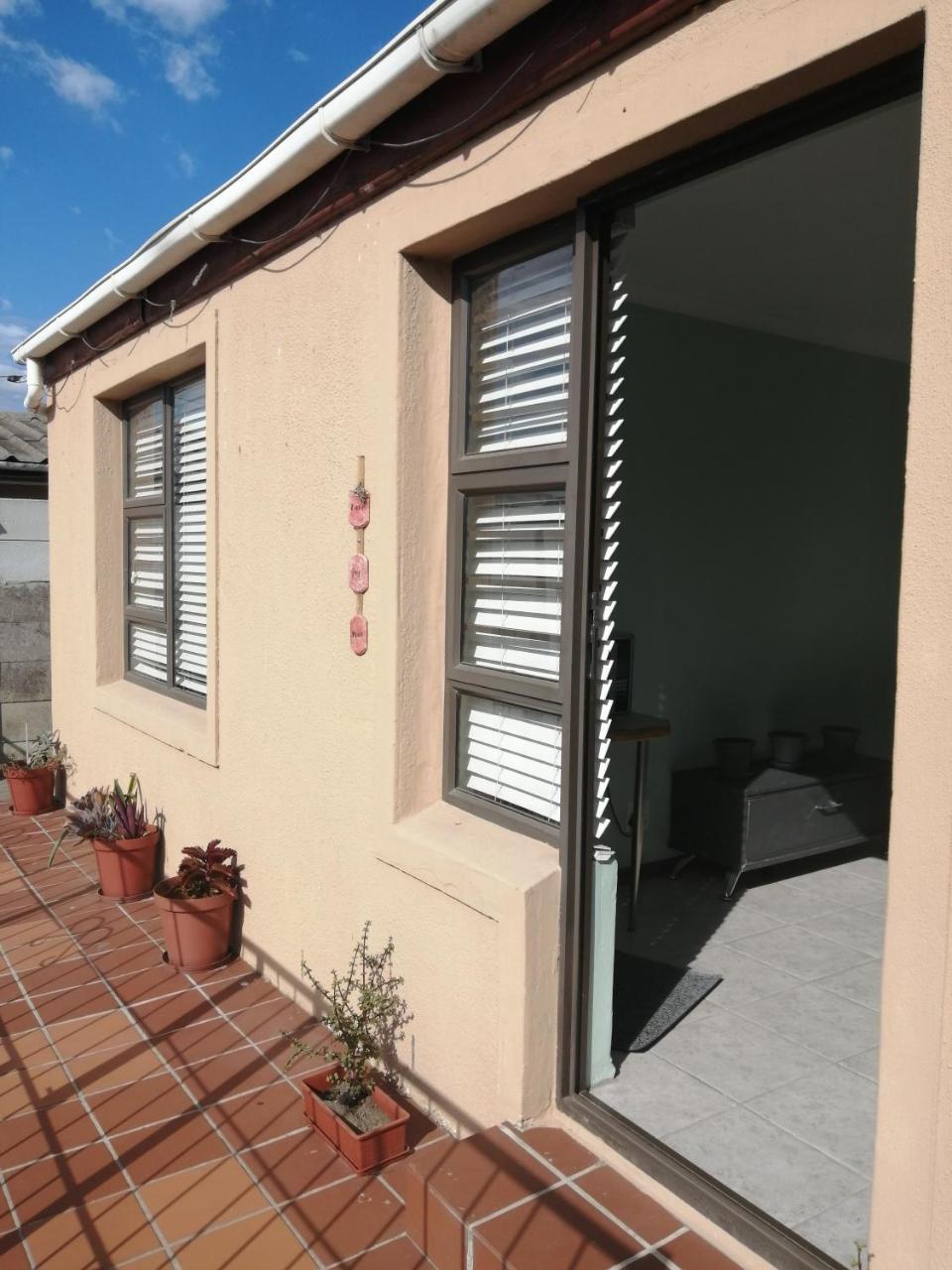 Greenleaf Fully Furnished Separate Entrance