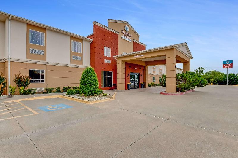 Surestay Plus Hotel By Best Western Owasso Tulsa North — Owasso