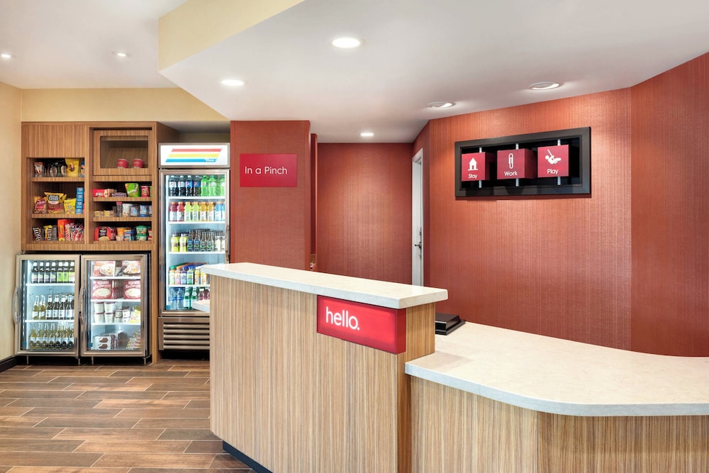 TownePlace Suites by Marriott Milwaukee Grafton - photo 3