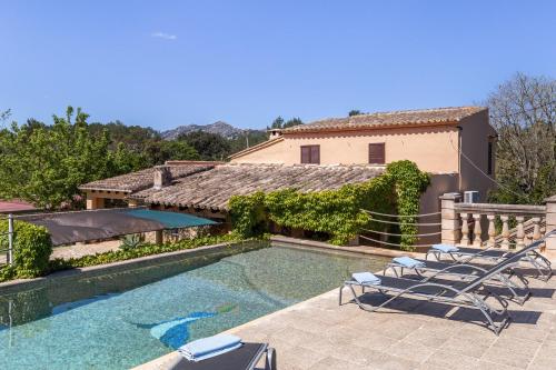 Finca Can Roig Gran - carbon neutral hotel in Pollenca