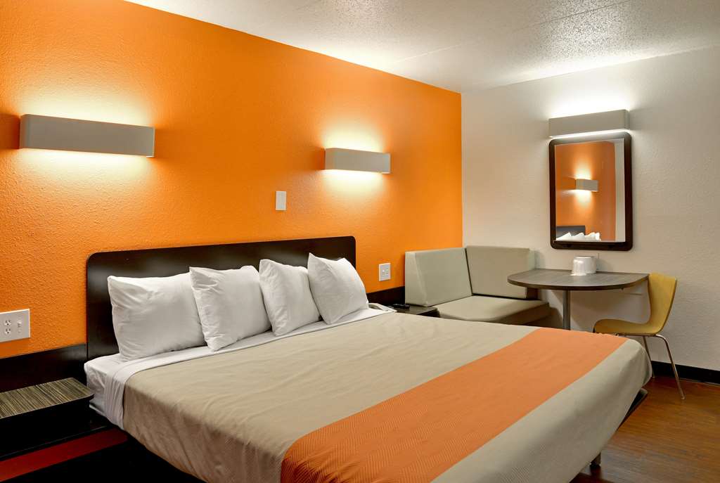 Motel 6 Toledo OH - photo 10