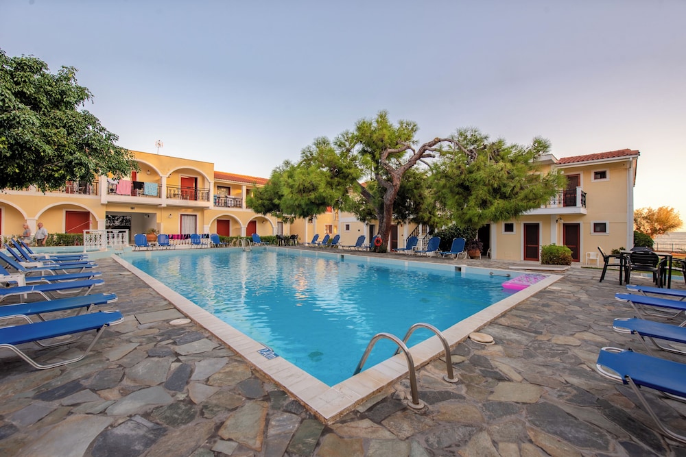 Iliessa Beach Hotel — 4-Star Luxury Hotel in Zakynthos, Greece
