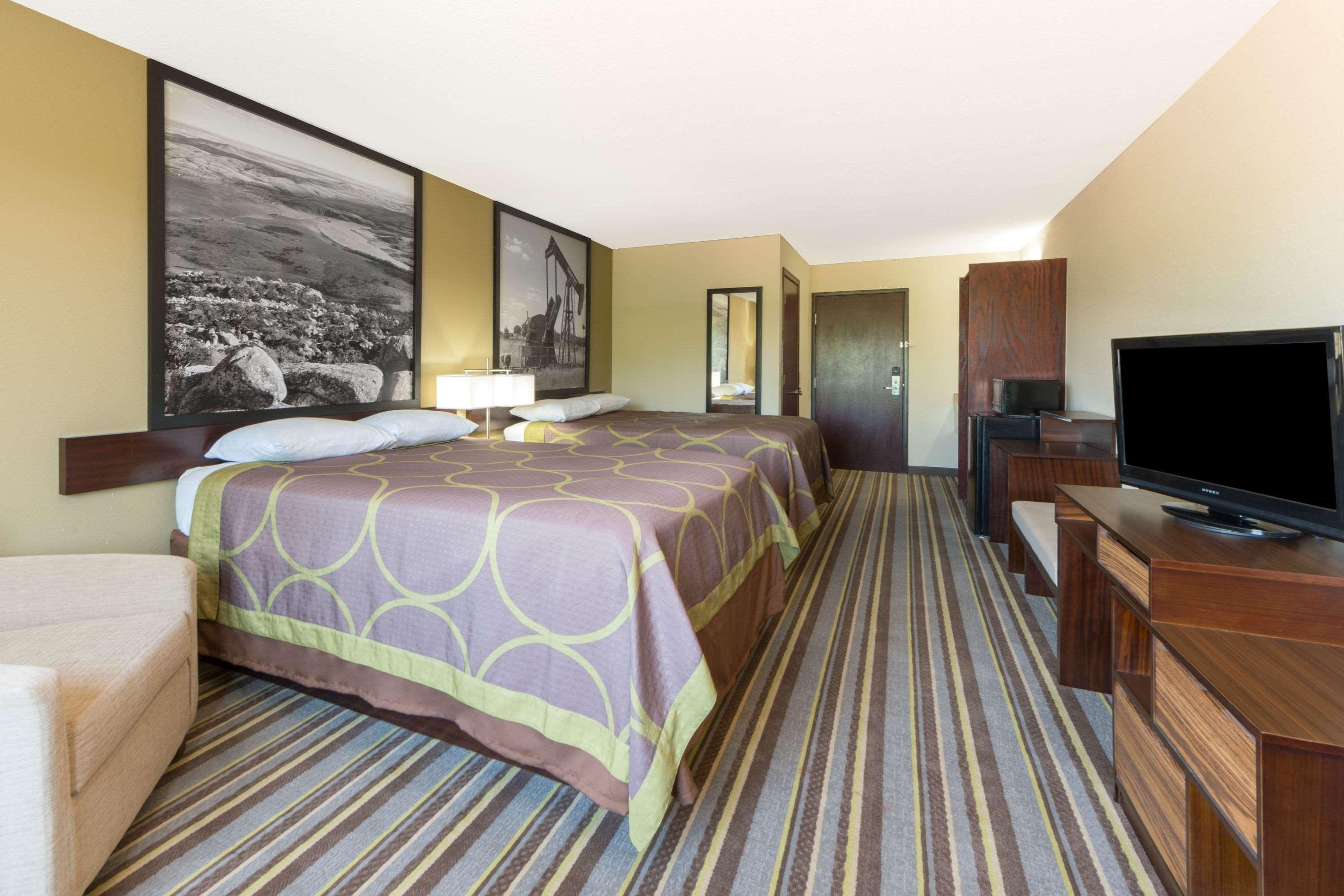 Super 8 by Wyndham Perry - photo 5