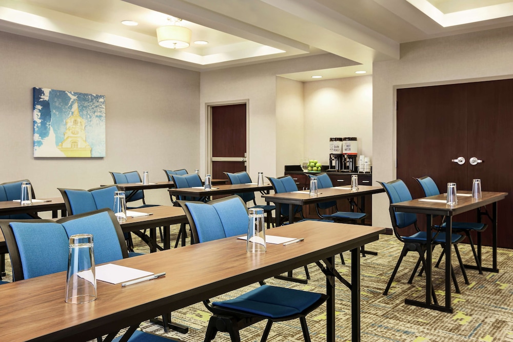 Hampton Inn & Suites York South - photo 36
