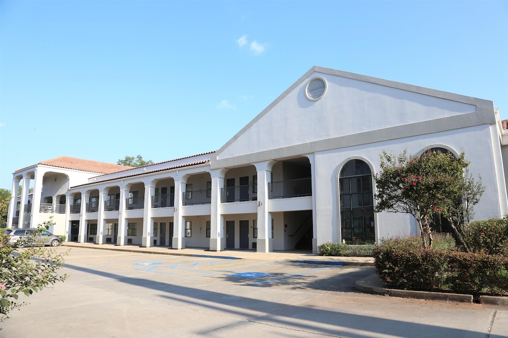 Americas Best Value Inn Monroe - photo 16