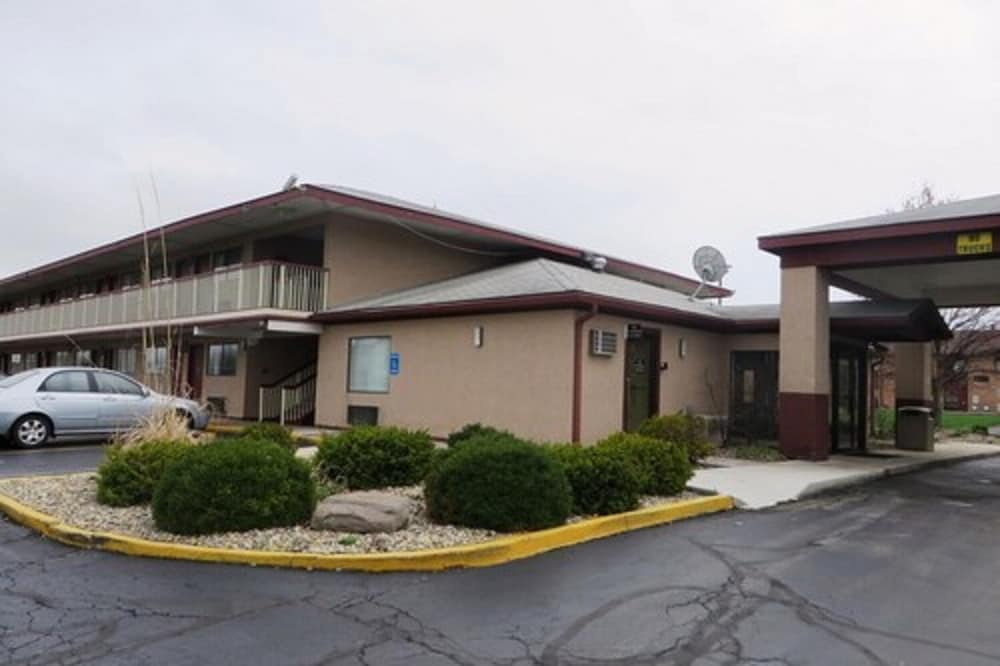 Days Inn by Wyndham Plainfield - photo 35
