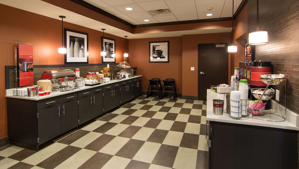 Hampton Inn Orange City - photo 33