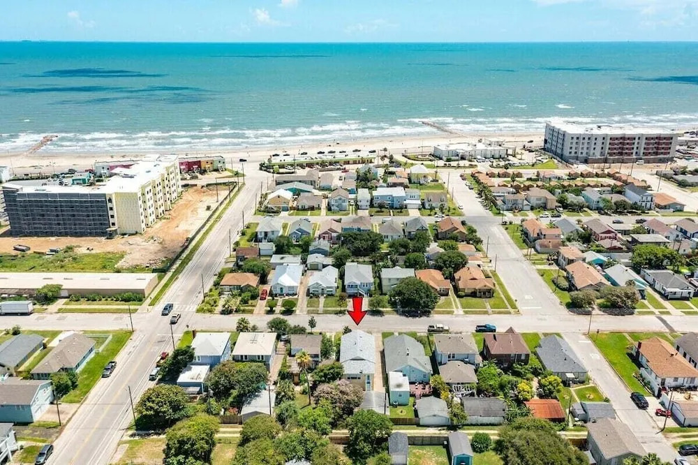 Lemon Drop - carbon neutral hotel in Galveston