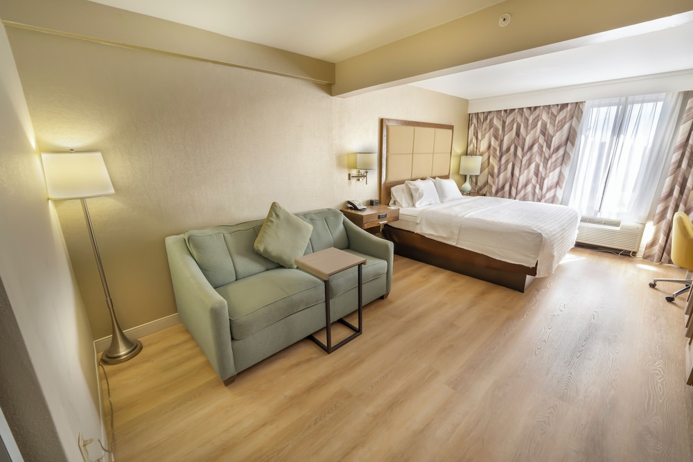 Hampton Inn Jacksonville South I 95 at JTB - photo 13