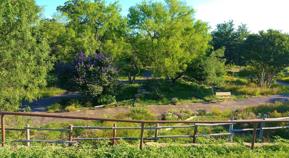 Pearl on the Concho - photo 81