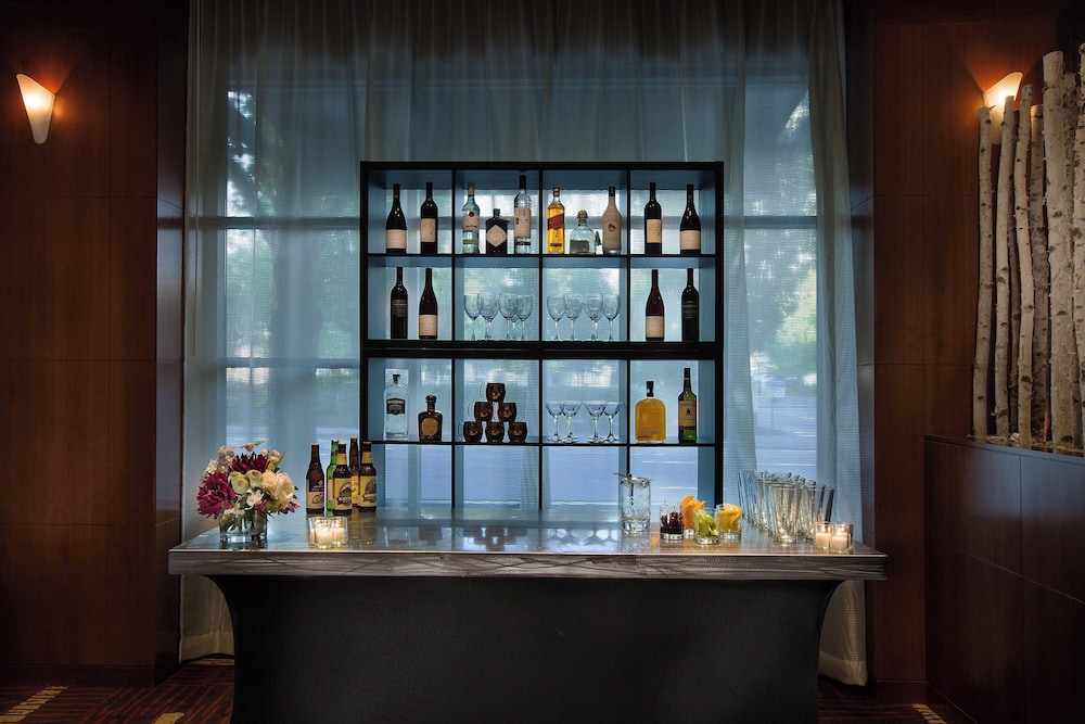 Courtyard Portland Downtown Convention Center - photo 5