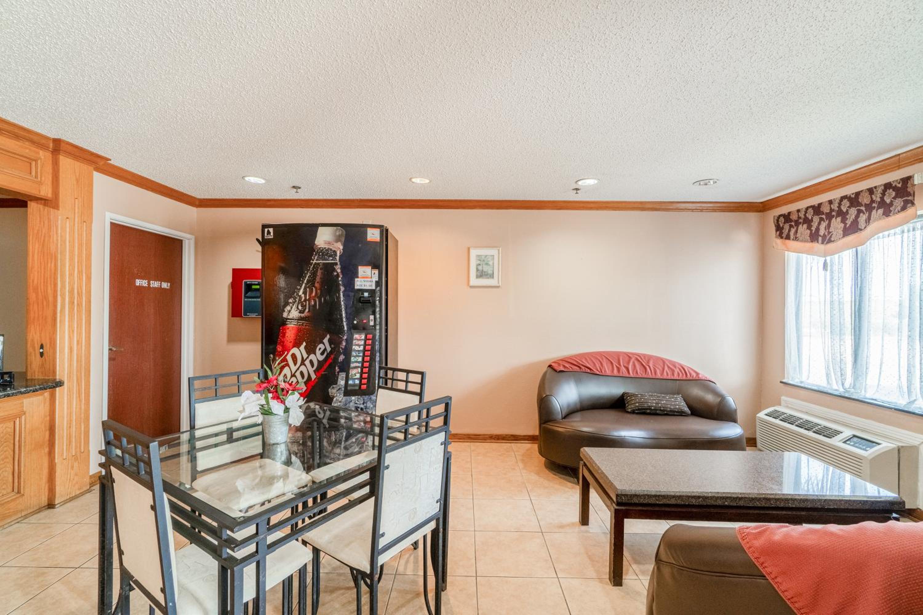 Capital O Fairway Inn Baytown La Porte TX - photo 22