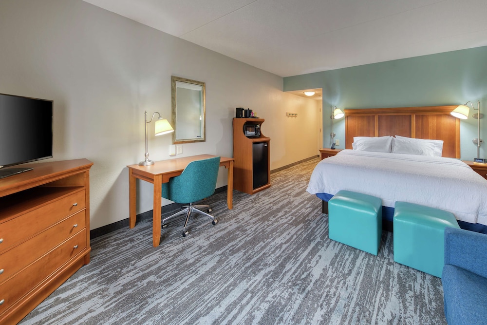 Hampton Inn Wilmington University Area Smith Creek Station - photo 28