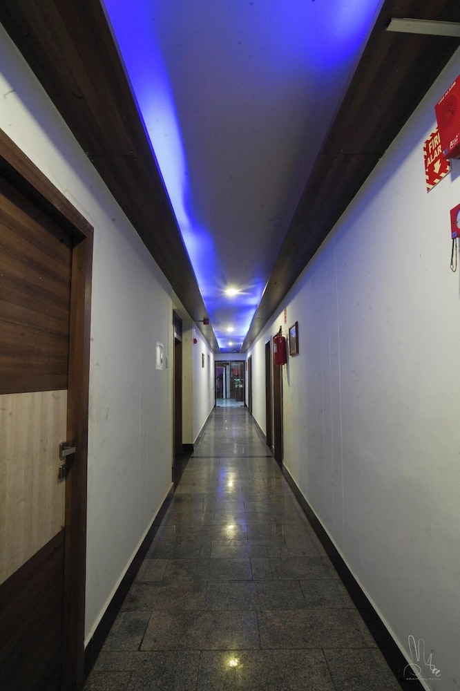 Hotel Samrat — hotel in Diu