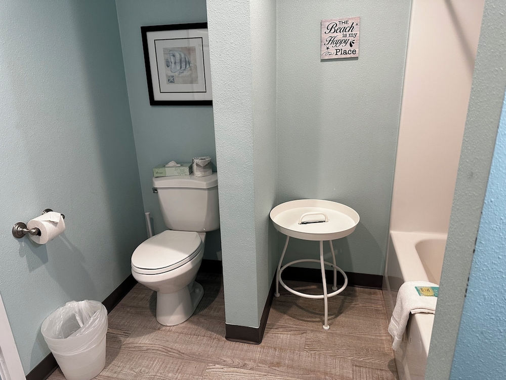 The Coastal Inn and Suites - photo 137