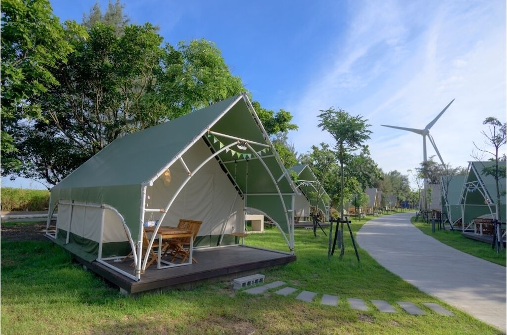 Nayang Beach - carbon neutral hotel in Taichung
