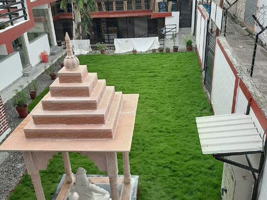 Oyo 79131 Yog 1 — 4-Star Luxury Hotel in Rishikesh, India