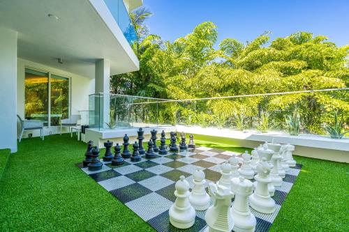 Villa Loggia Oasis Luxurious 6BD 7BA with Resort Style Pool - photo 32