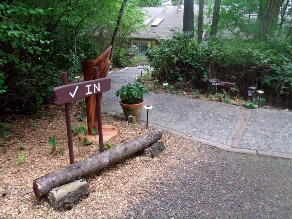 Inn to the Woods B&B - photo 29