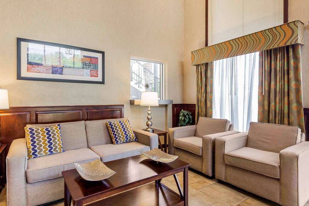 Quality Inn & Suites Sevierville Pigeon Forge - photo 4