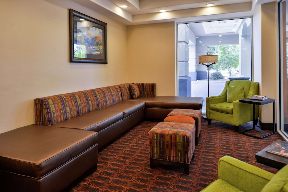 Hampton Inn Idaho Falls Airport - photo 3