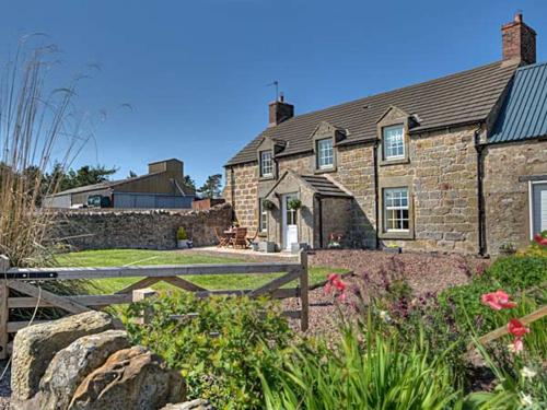 The Old Farmhouse — 5-Star Luxury Hotel in Ford, United Kingdom