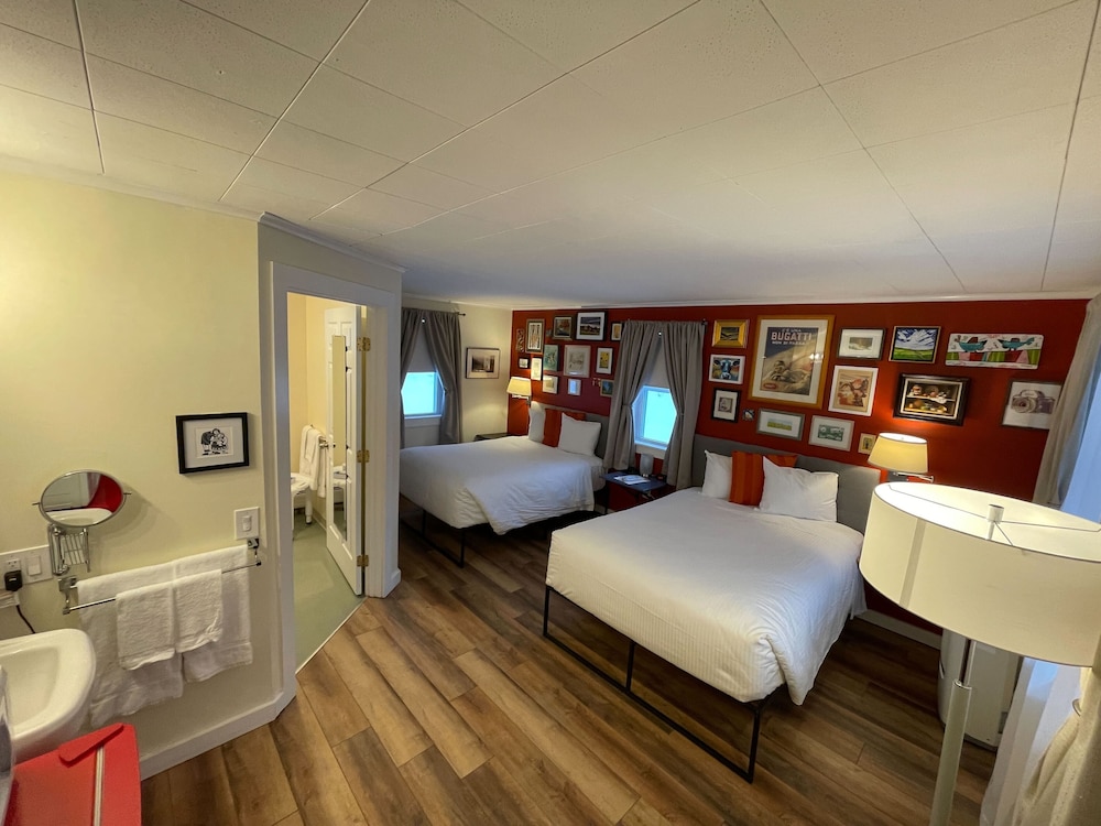 Sleep Woodstock Motel - photo 12