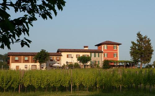 Alloggio Agrituristico Corte San Biagio — 4-Star Luxury Hotel in Corno Di Rosazzo, Italy