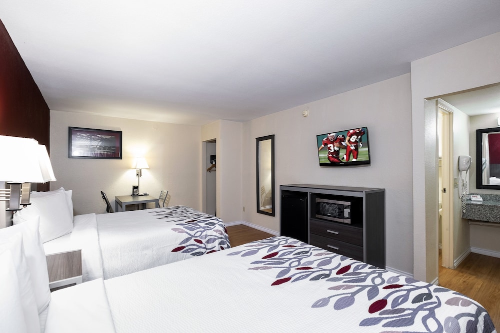 Red Roof Inn Houston North FM 1960 & I 45 - featured photo