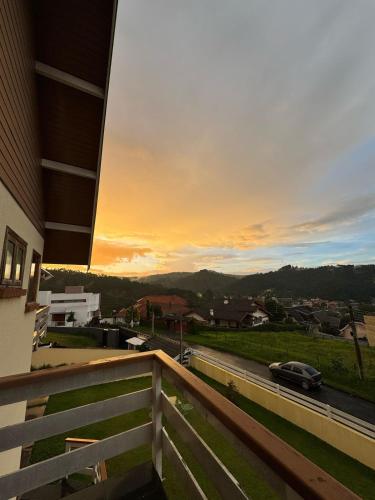 Pousada Villa Monte Fiori by HospedaHost - carbon neutral hotel in Campos Do Jordao