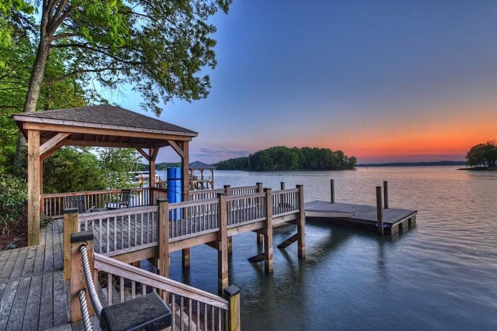 Private Dock Hot Tub Game Room Firepit Sunset Shores Resort The Homestead - featured photo