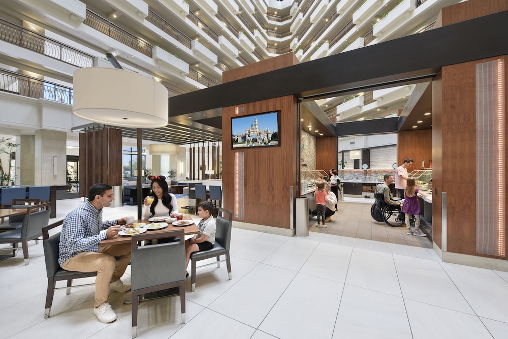 Embassy Suites by Hilton Anaheim Orange - photo 47