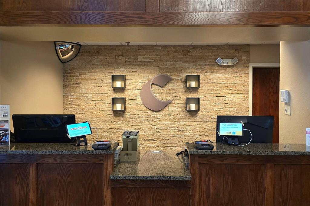 Comfort Inn & Suites Grafton Cedarburg - photo 8