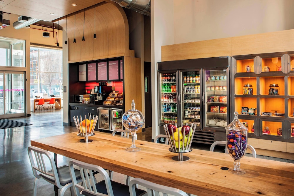 Aloft Long Island City Manhattan View - photo 16