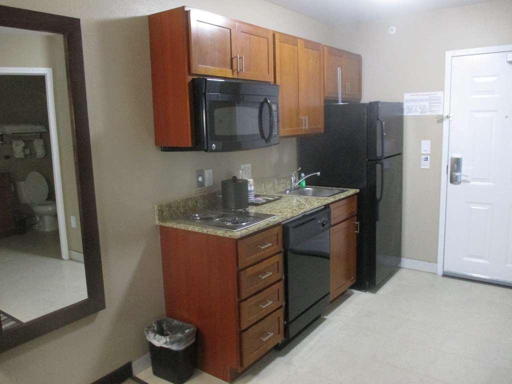 Best Western Plus Crawfordsville Hotel - photo 24
