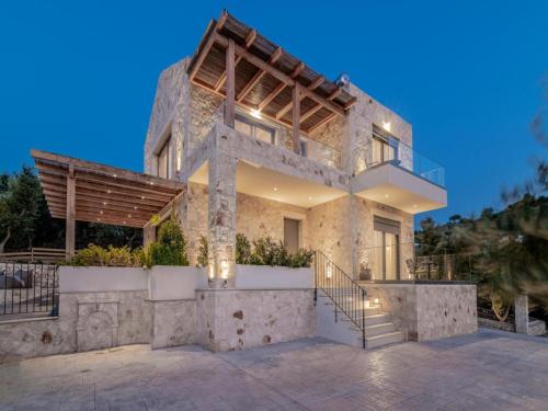 Villa in Zakynthos with Private Pool & Views — 4-Star Luxury Hotel in Sikyon, Greece