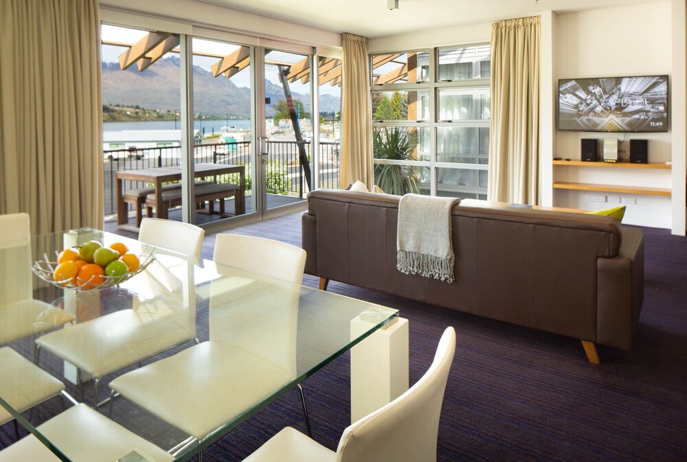 Hello QT Marina — 5-Star Luxury Hotel in Queenstown, New Zealand