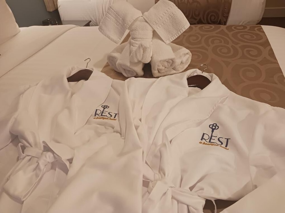 Rest Hotel Plymouth - photo 30