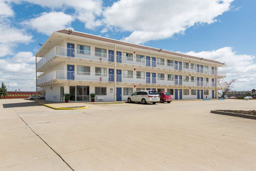 Motel 6 Dayton OH - featured photo