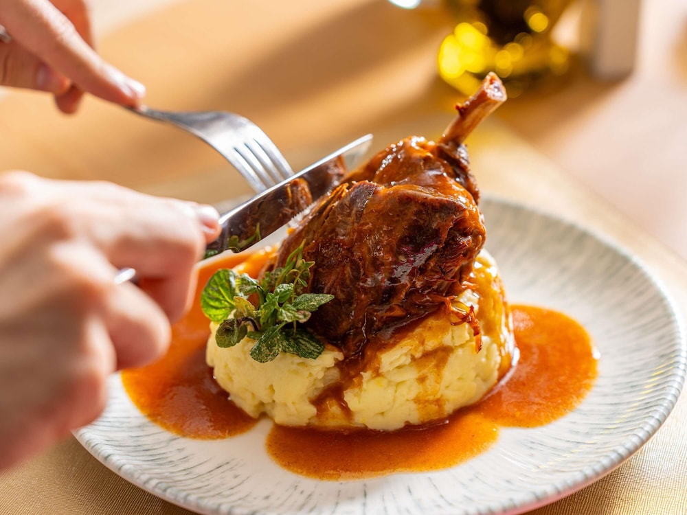 מזון ומשקאות