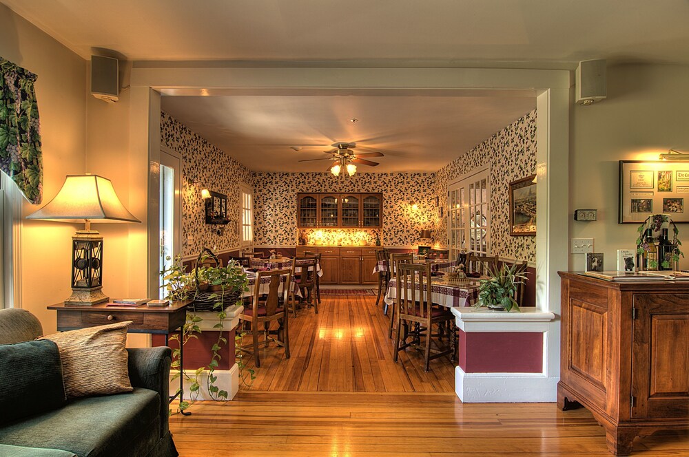 Cabernet Inn - photo 7