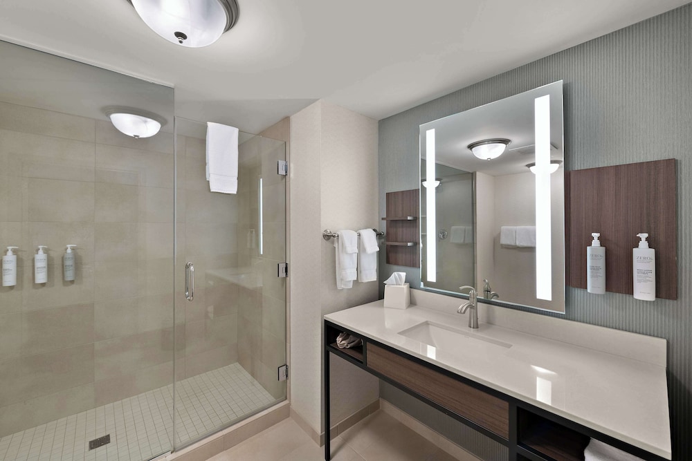 Hilton Garden Inn Omaha East Council Bluffs - photo 37