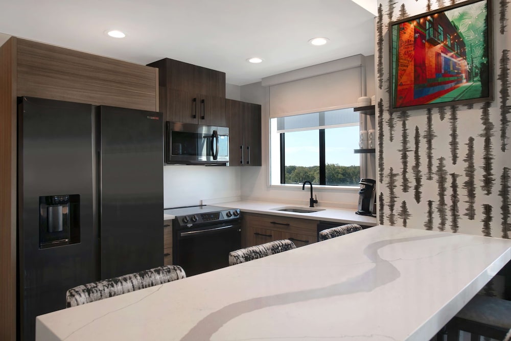 Home2 Suites by Hilton Anderson Downtown - photo 18