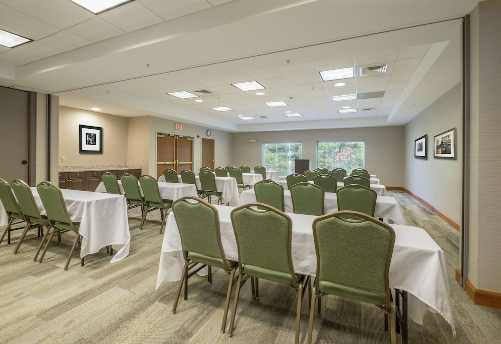 Hampton Inn Waterville - photo 51