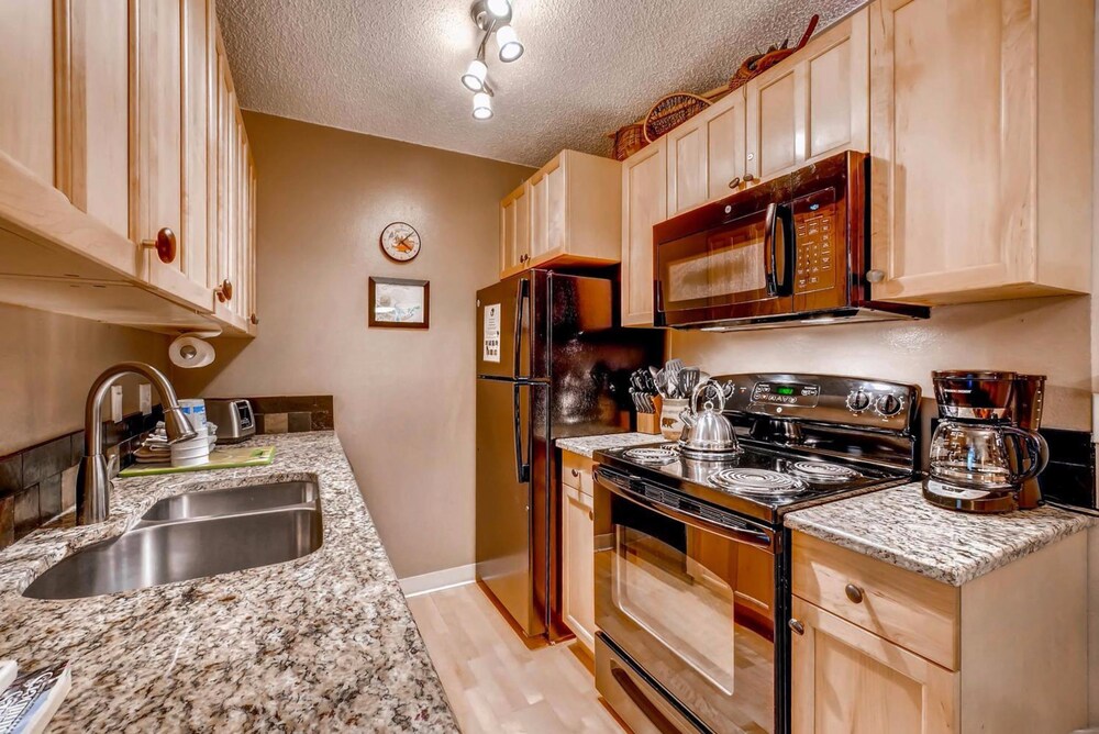 Ski Inn Condominiums by Resort Lodging Company - photo 43