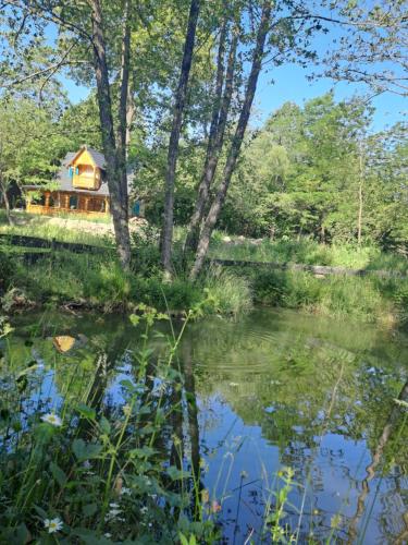 Casuta din padure in Breb, Romania